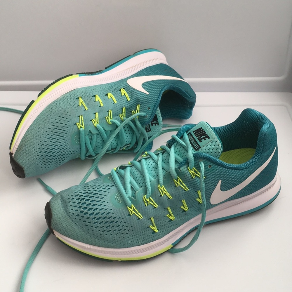 Nike Zoom Pegasus 33 knitted athletic sneakers